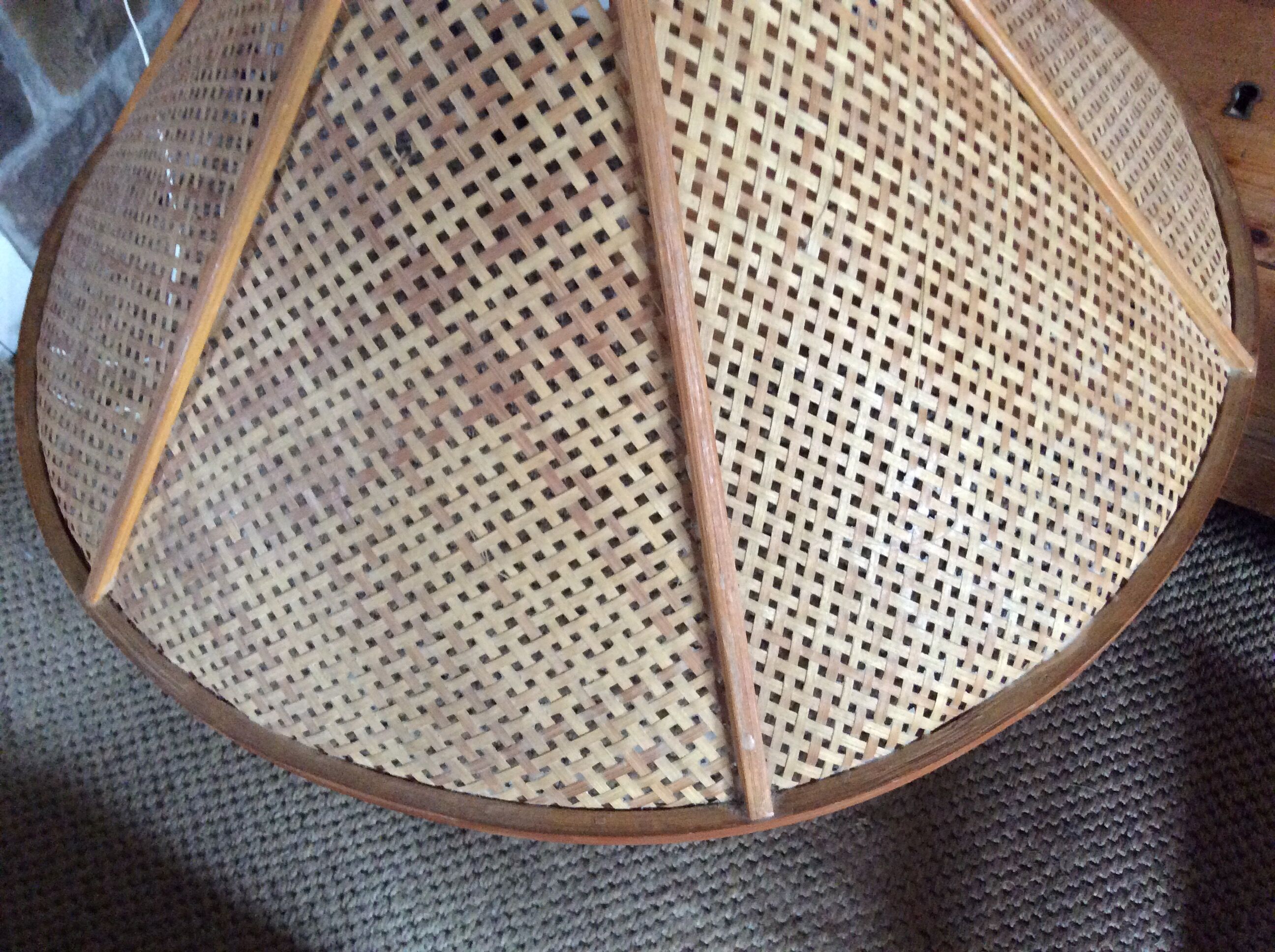 Rattan suspension