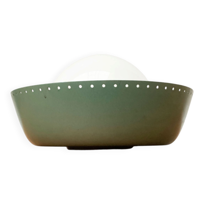 Lampe de plafond minimaliste allemande du milieu du siècle de Bega