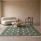 Handmade green and white Atlas Moroccan rug, size 1.4/2.6 m.