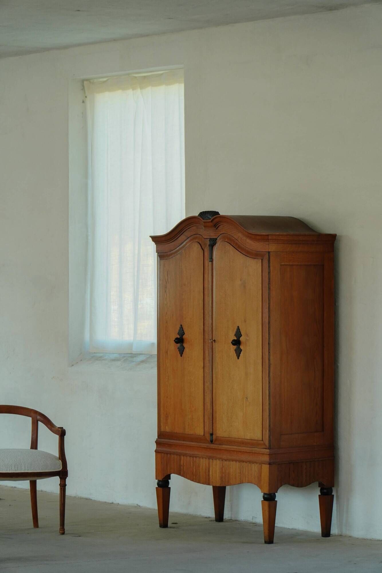 Early 20th century, Art Deco sideboard in Danish oak with hand-carved details, 1930s.