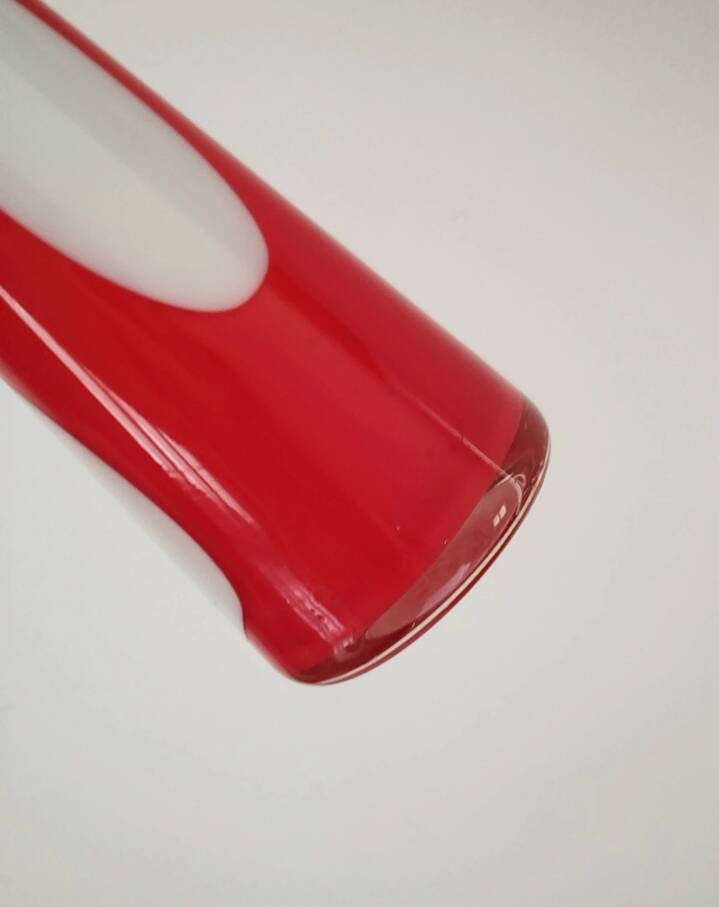 Pop vase in opaline