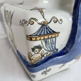 Planter, cache pot, Gien earthenware, rich decoration, Italian Renaissance, winged angel, antique decoration