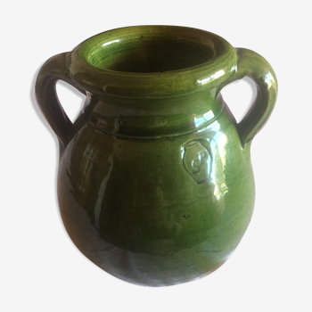 Glazed pottery
