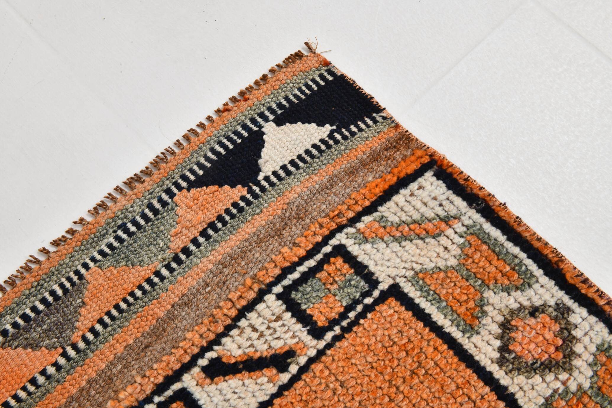 Soft Peach Vintage Boho Chic Floor Runner Rug, 85x331 Cm