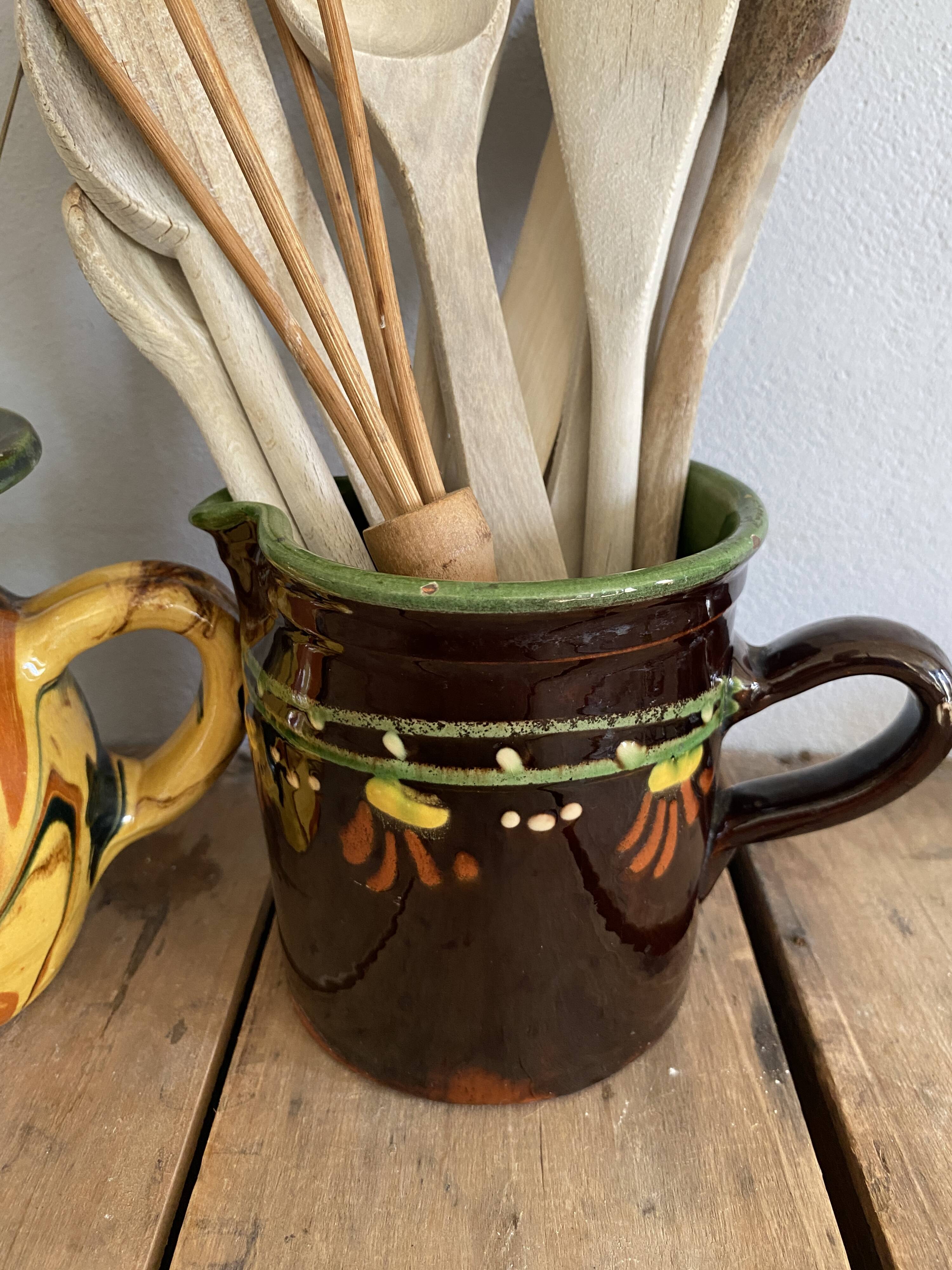 Ceramic pot 1900, Savoie