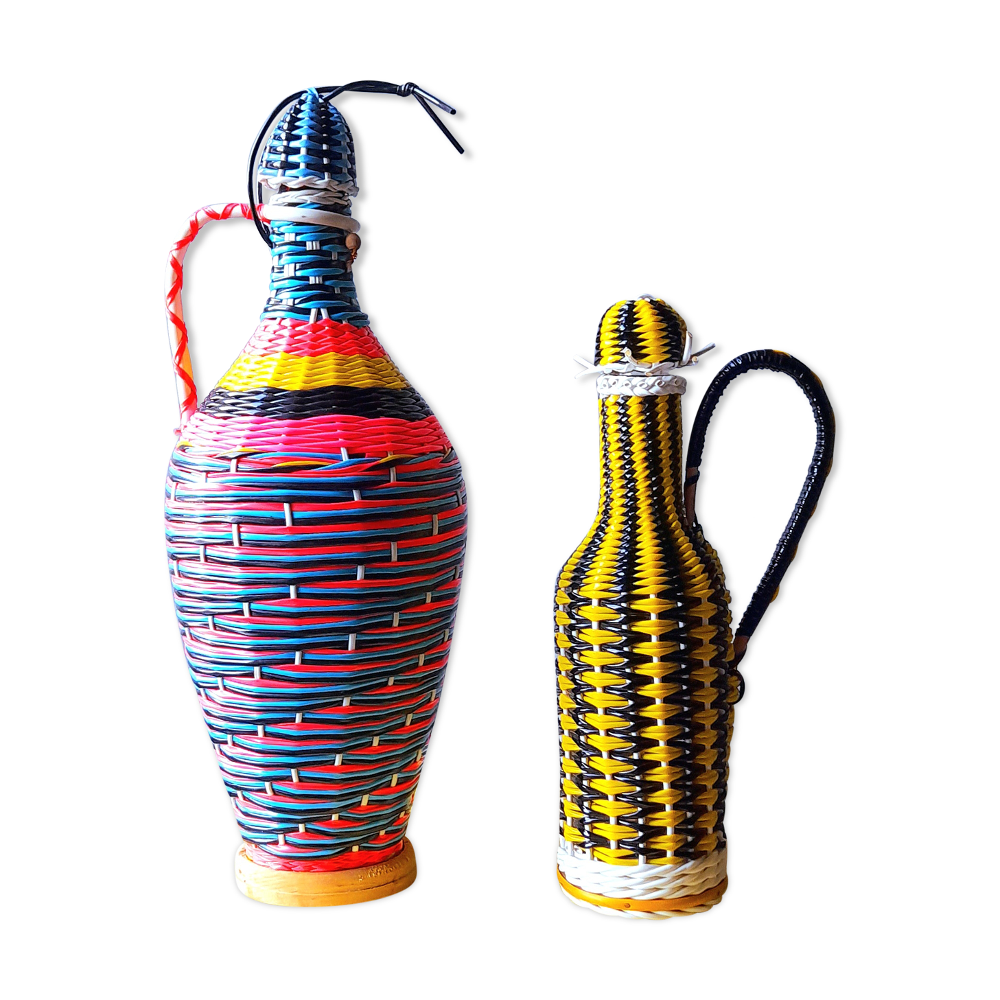 Scoubidous bottles 60s