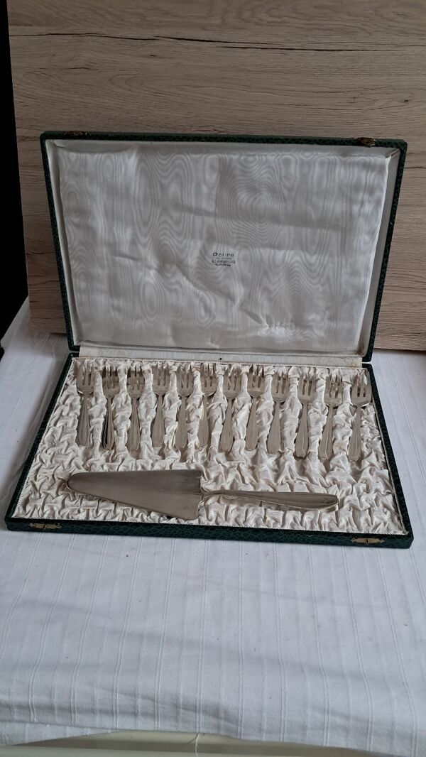 Ménagère 12 fourchettes et pelle à gâteau métal argenté