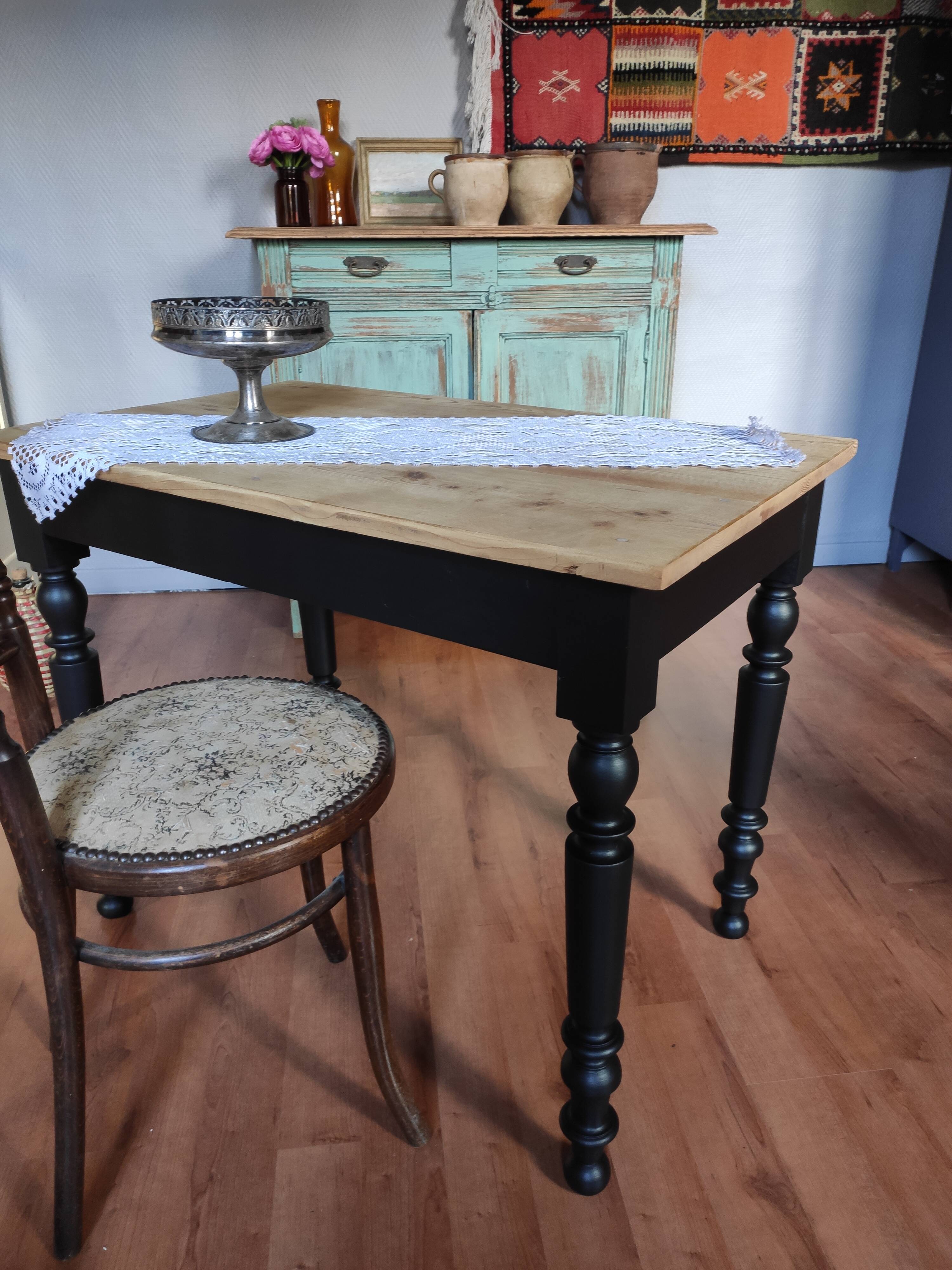 Farm table