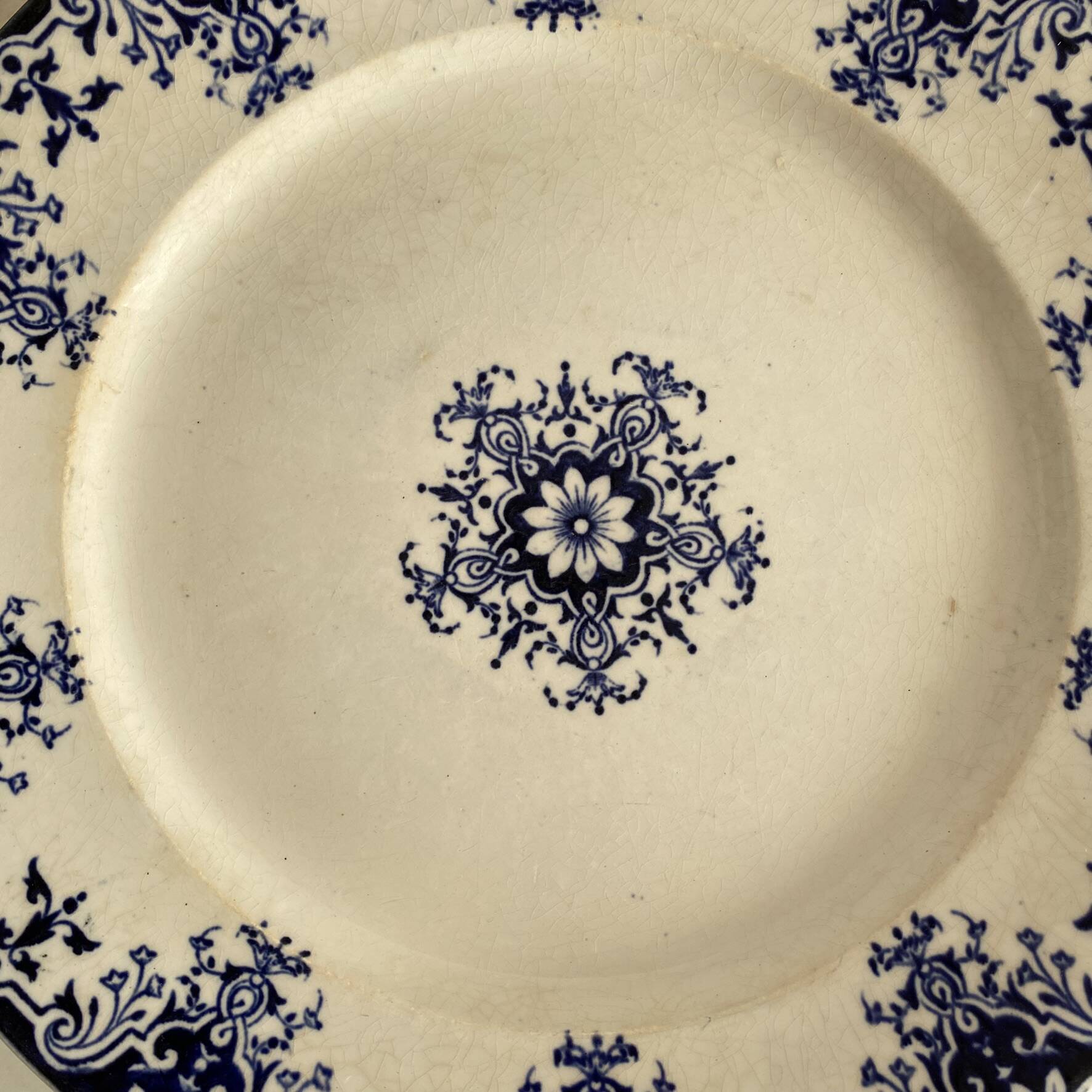 Flat ironstone plates "Rouen" Jules Vieillard Bordeaux
