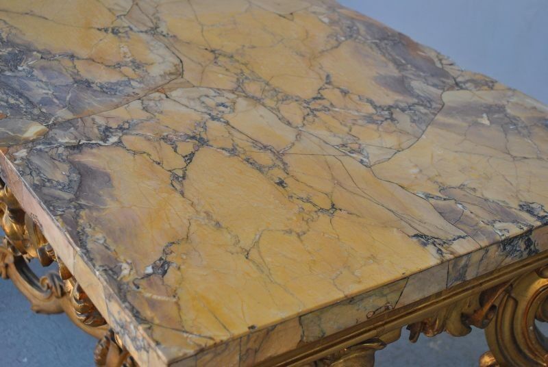 Console rocaille bois doré marbre romain XVIIème