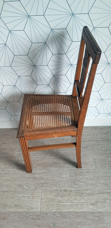 Vintage art deco year chair.