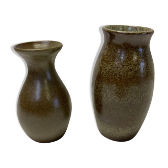 Set of 2 artisanal sandstone vases