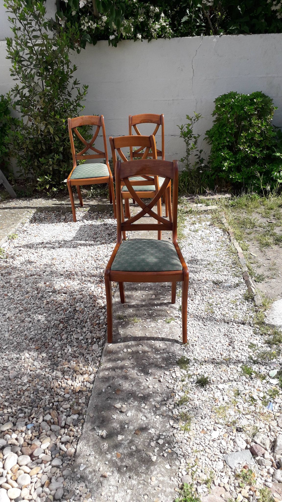 living room chairs