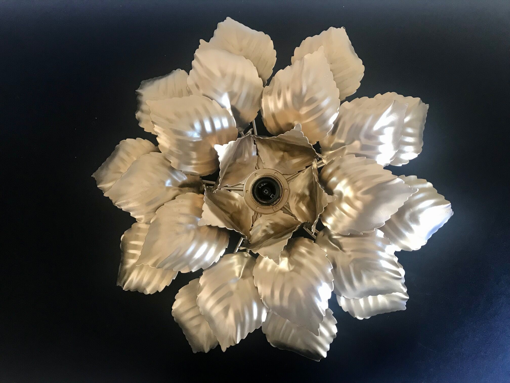Ceiling lamp flower / golden leaves