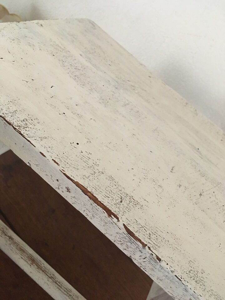 Wooden patinated in white footrest