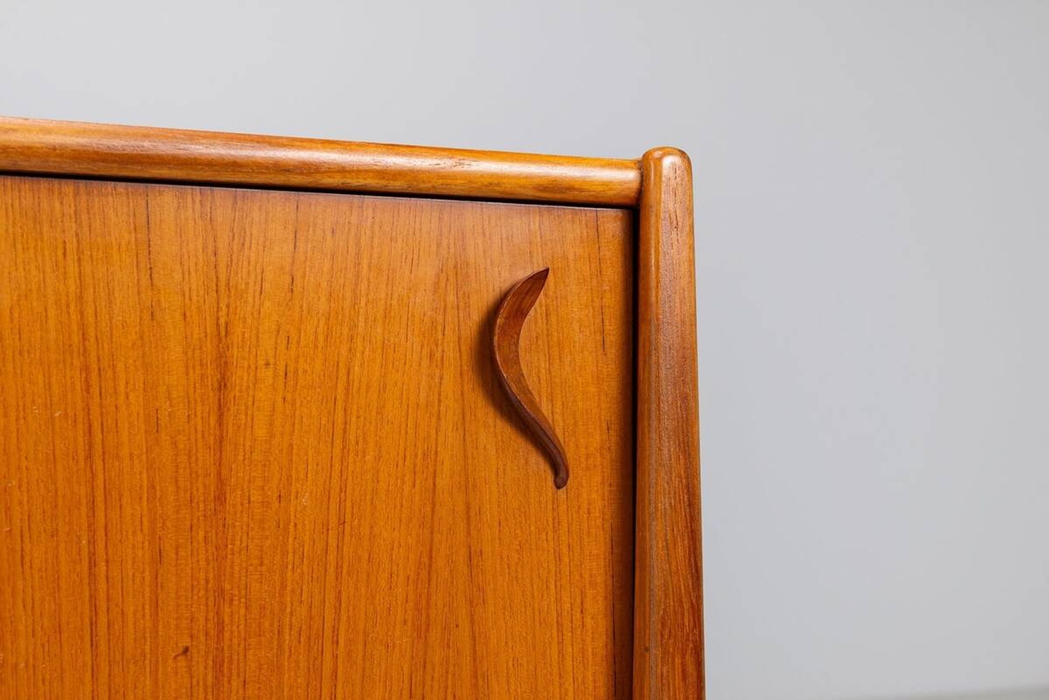 Bosteels Meubelen unique small sideboard walnut Belgium 1960