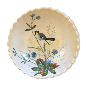 Scalloped salad bowl with bird decoration
