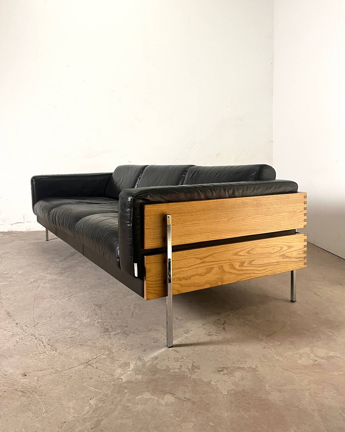 Canapé “Forum” par Robin Day pour Habitat – cuir chocolat, 1990