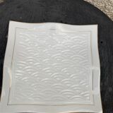 6 white glazed ceramic plates vague design and contemporary patterns