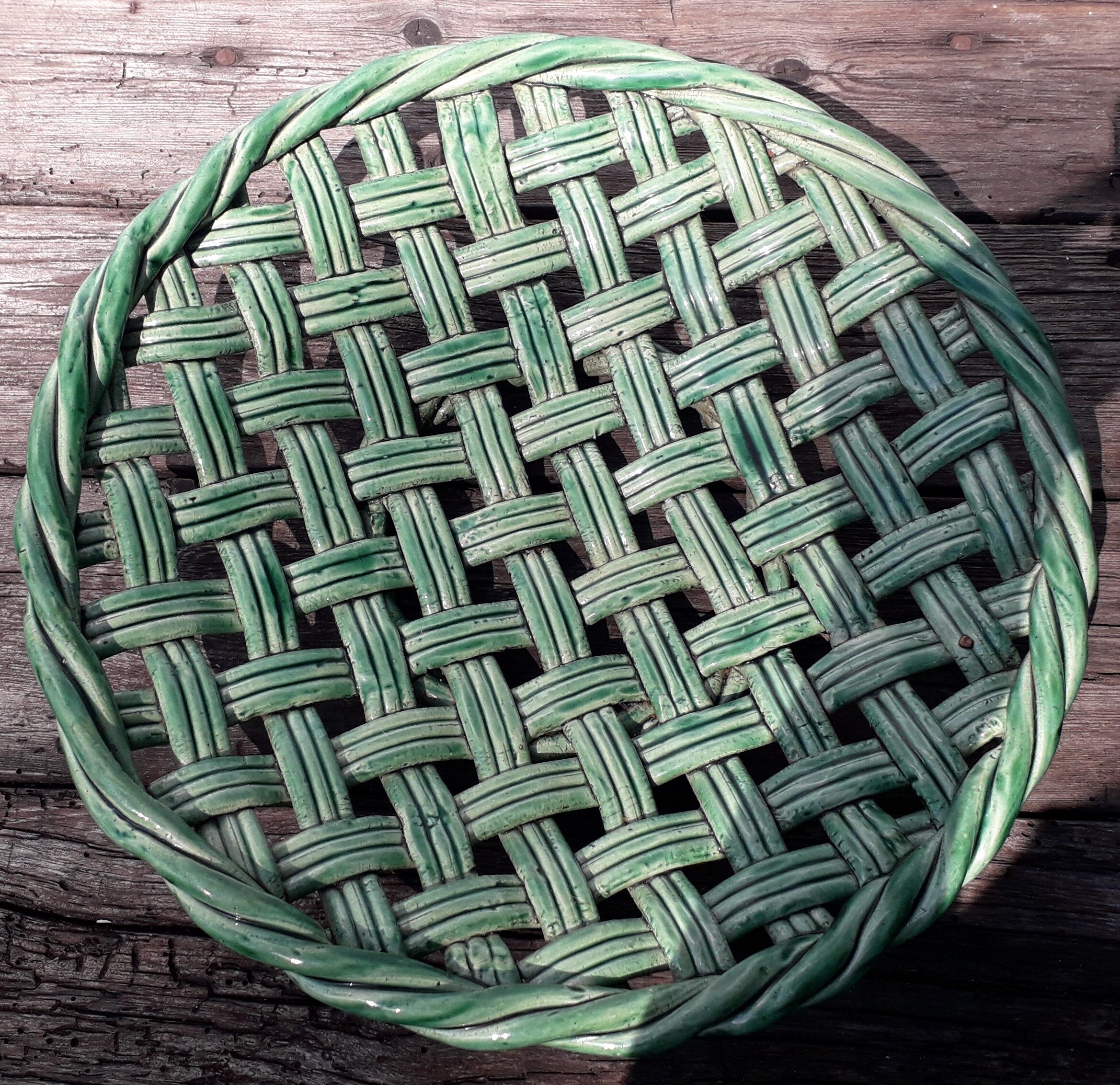 Fruit cut in green braided bubble