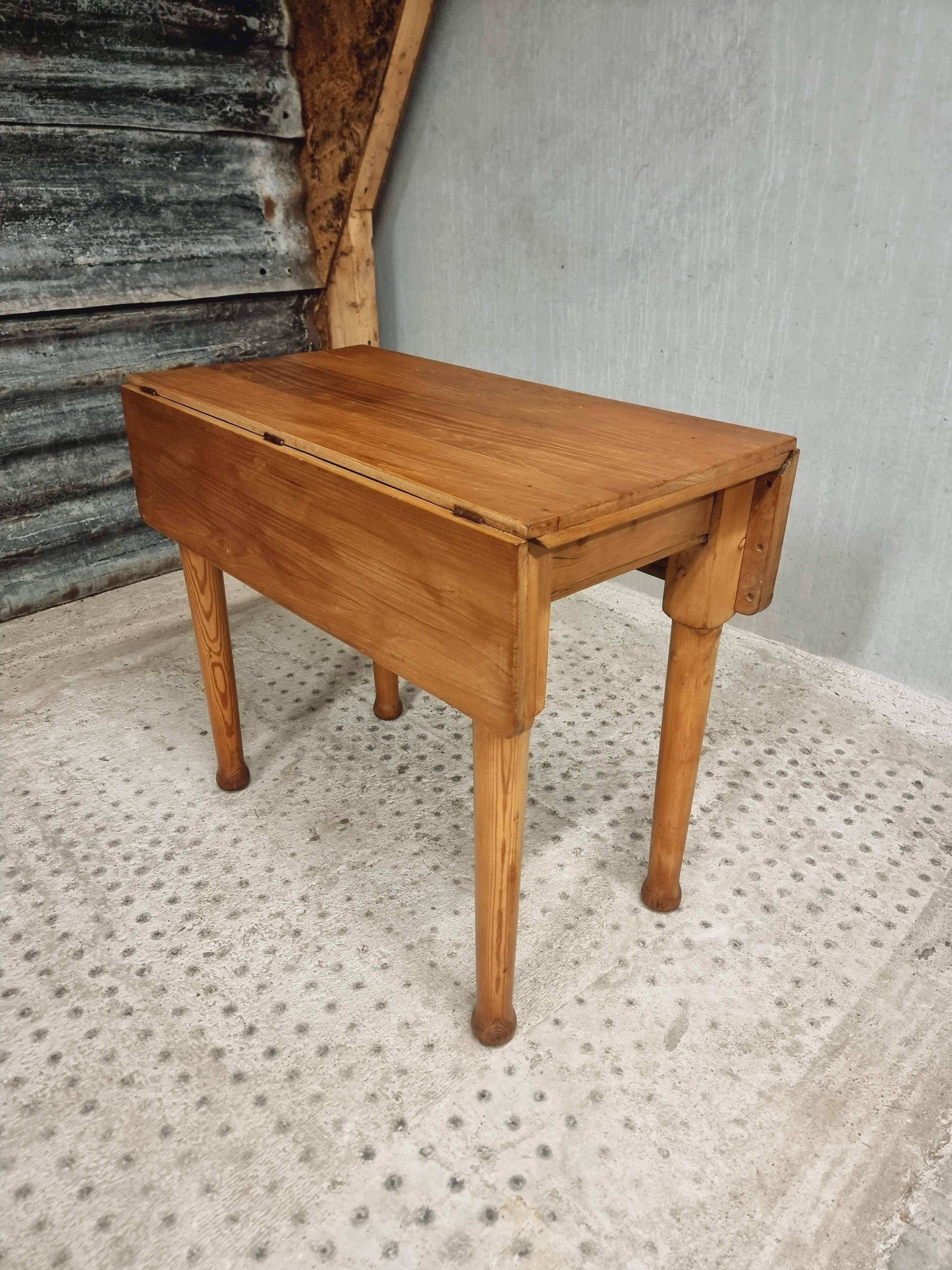 Vintage table folding table dining table side table 90x90cm