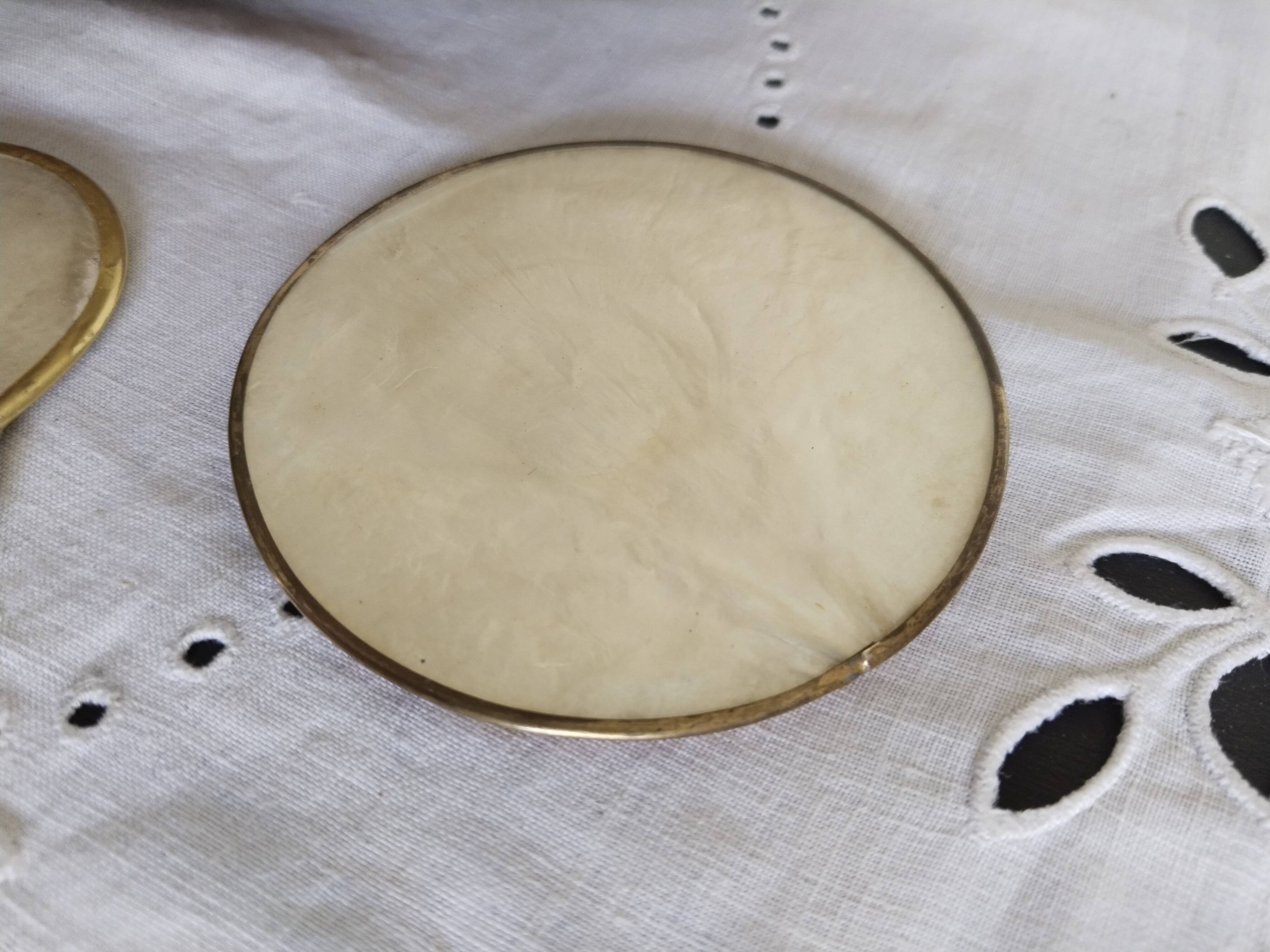 Serving tray in mother-of-pearl and olive wood, Capiz shell