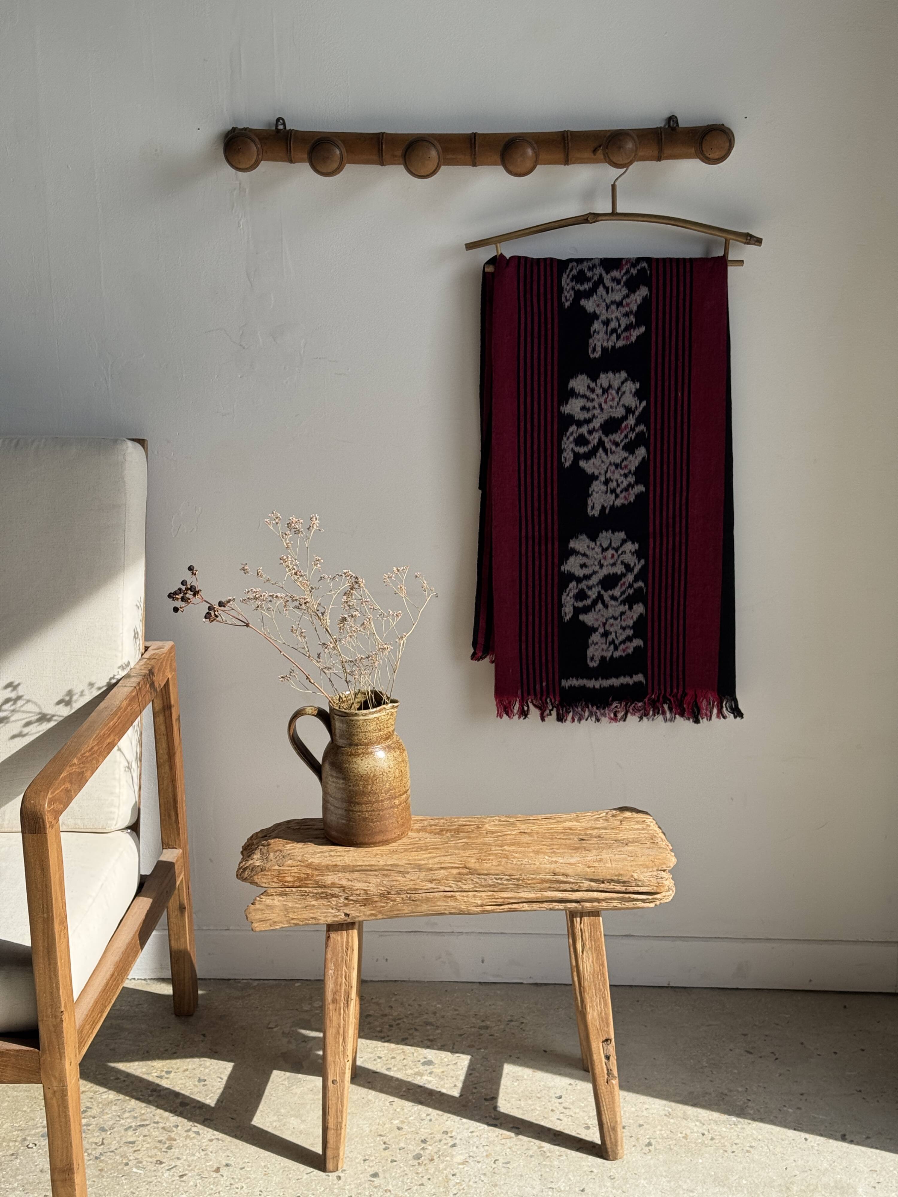 Large vintage wooden coat rack with 6 bamboo effect hooks L79