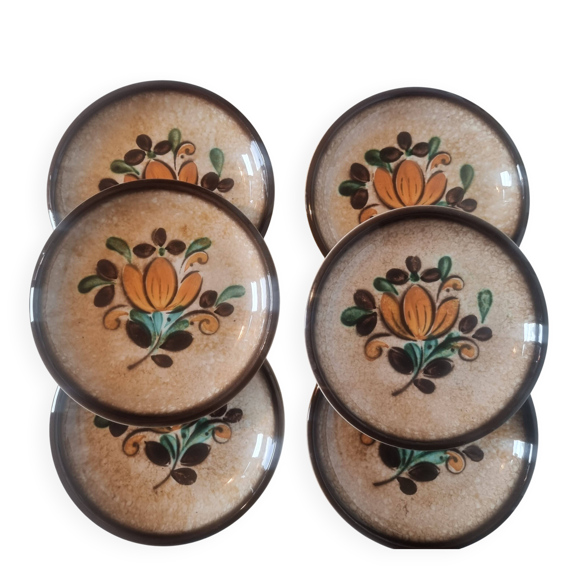 Fascinating set of six semi-honed dishes, perfect for collections and