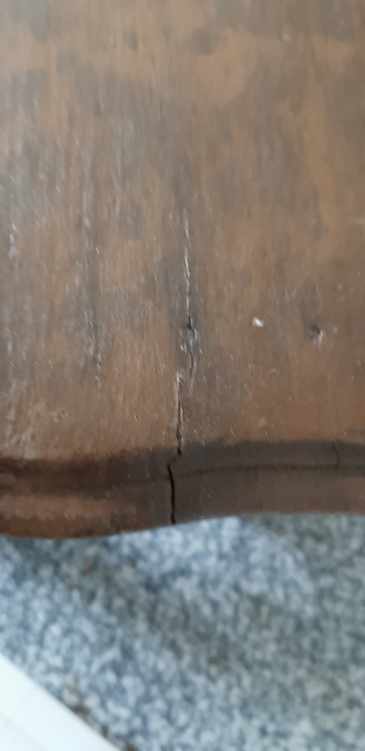 small bench rests feet