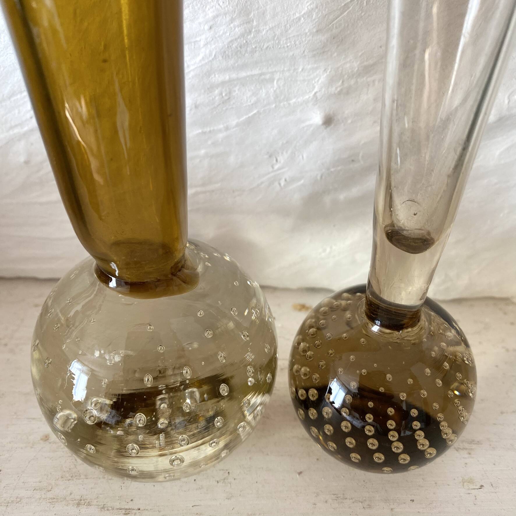 Soliflores vintage en verre bullé teinté