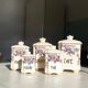 Cinq pots de cuisine anciens