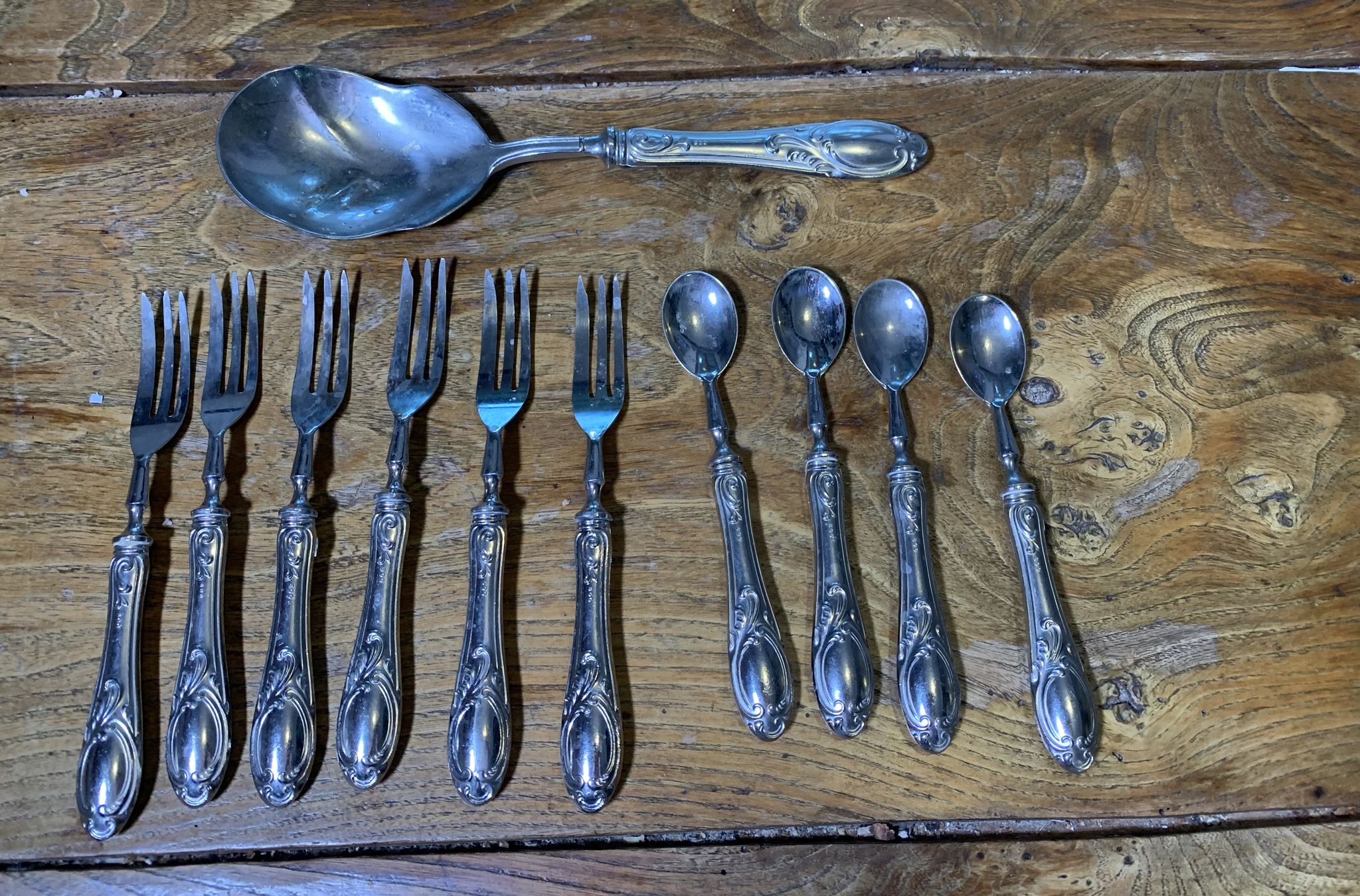 Dessert cutlery service consisting of 11 pieces hallmark 800 worked old and collector