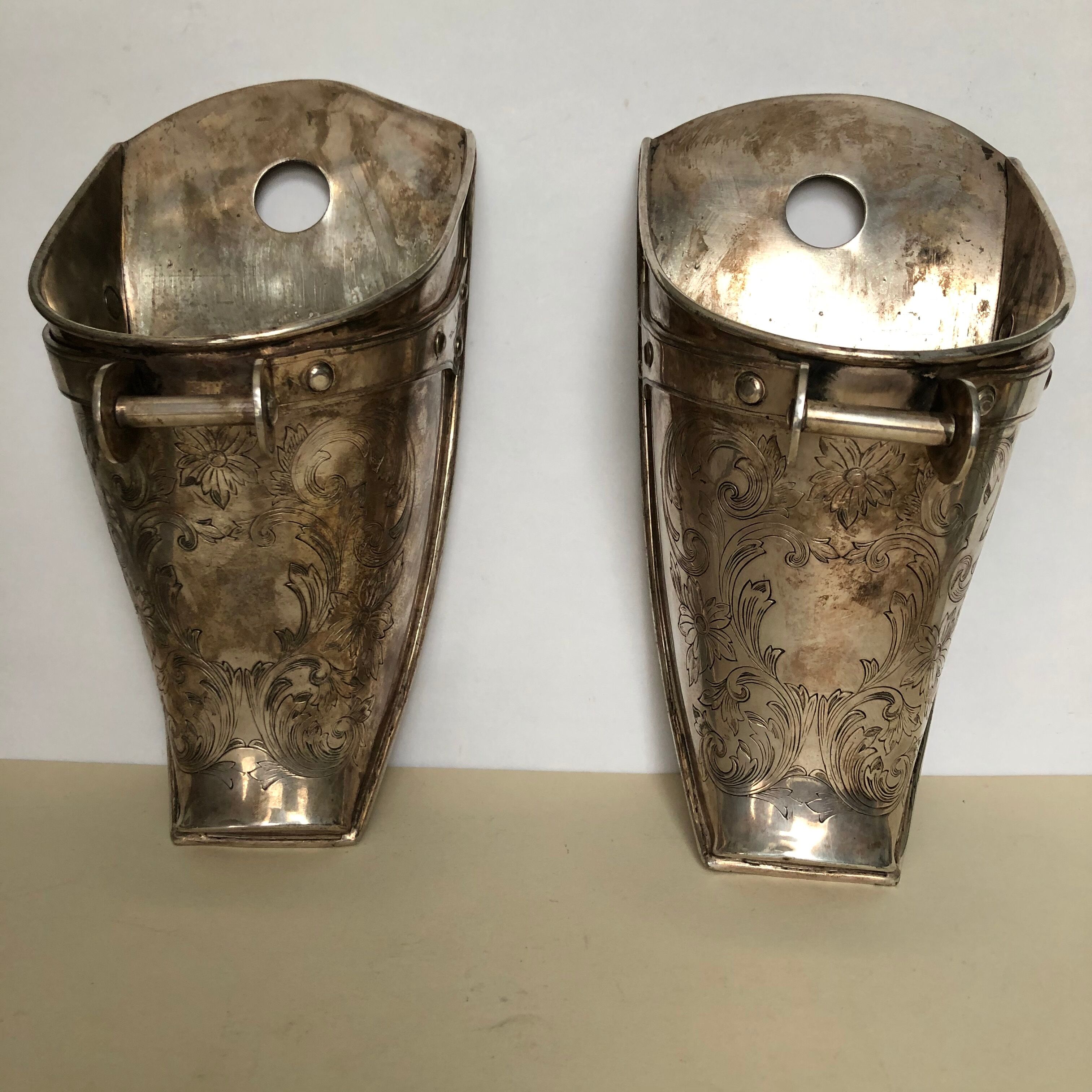 Silver metal bouquetières