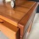 Table de chevet en orme massif – Maison Regain