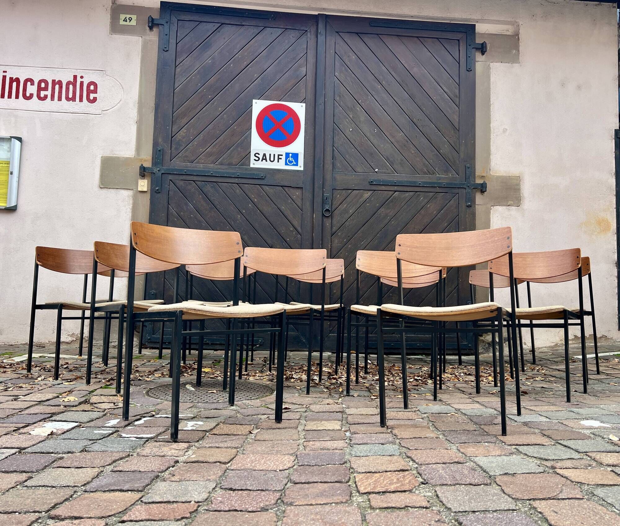🪑 Set of 18 vintage wood and metal chairs – fabric seat