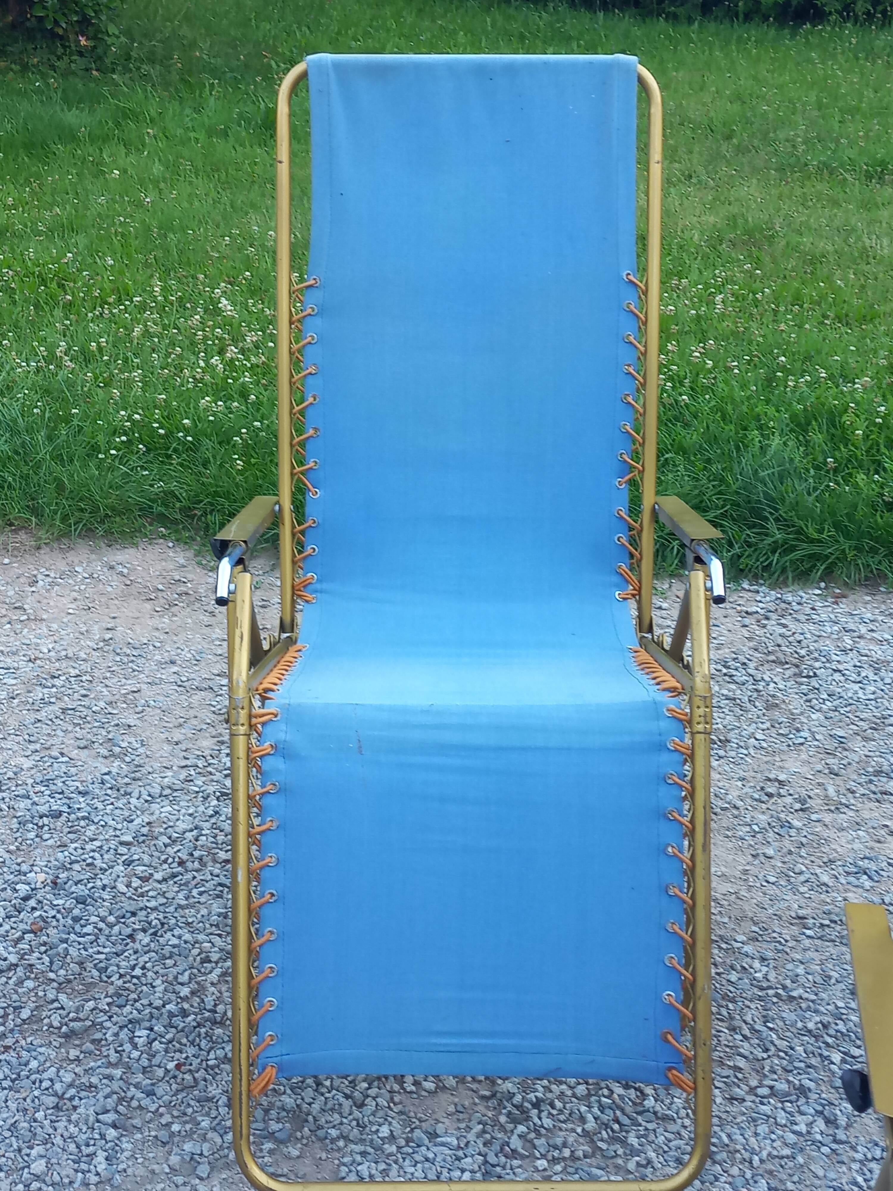 Set of 3 vintage lafuma sun loungers canvas and tubes + table