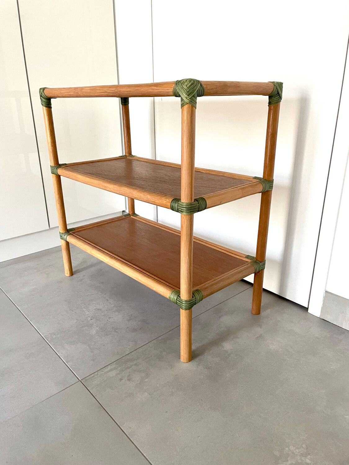 Low bamboo and rattan shelf from the 80s