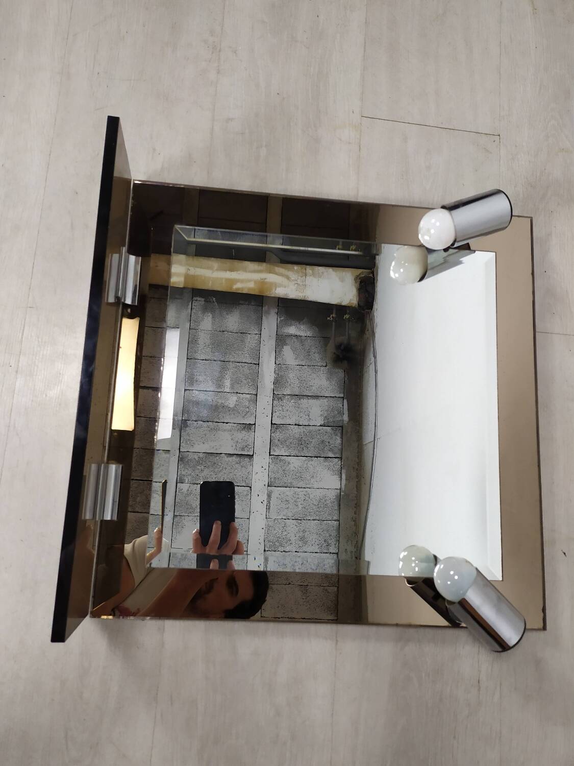 Vintage illuminated bathroom mirror