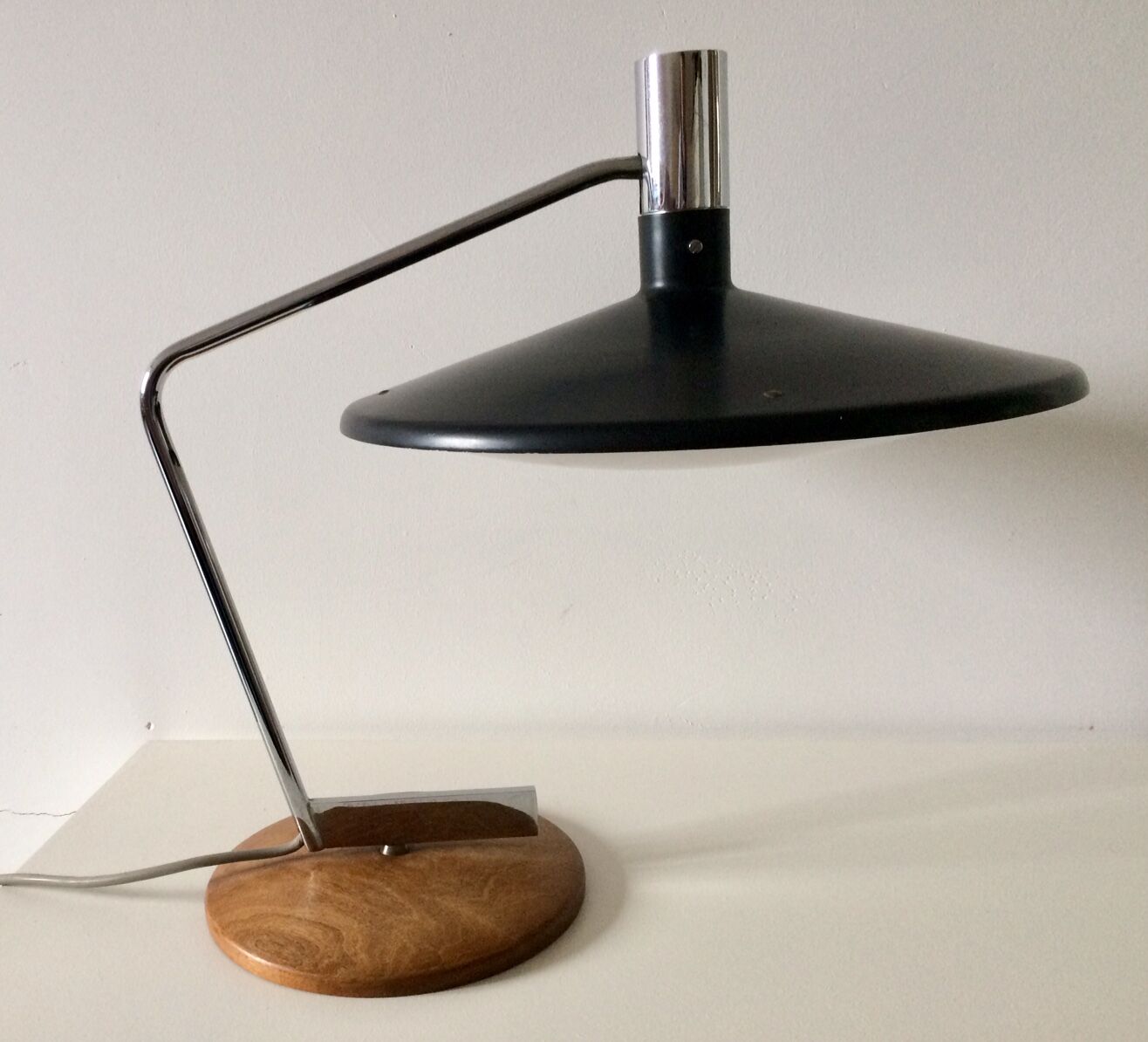 1960's desk lamp with turning base by George Frydman