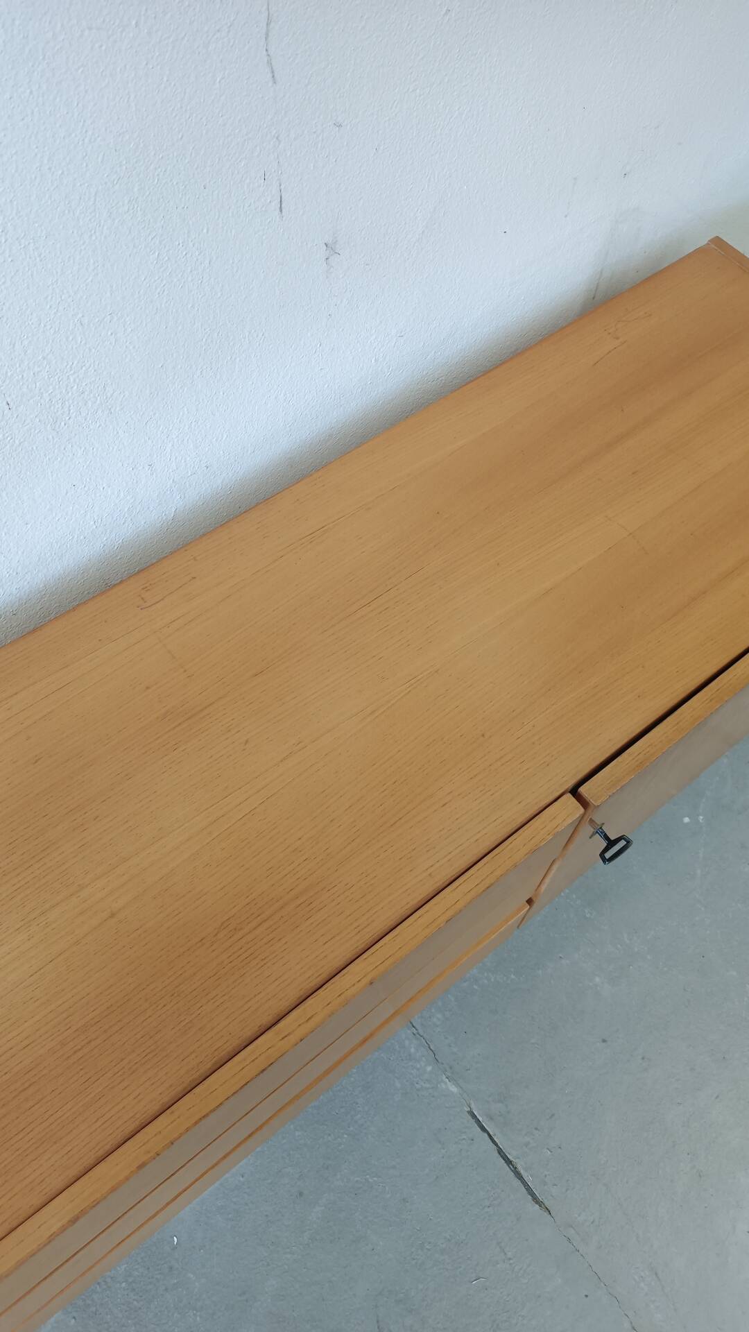 Modernist buffet