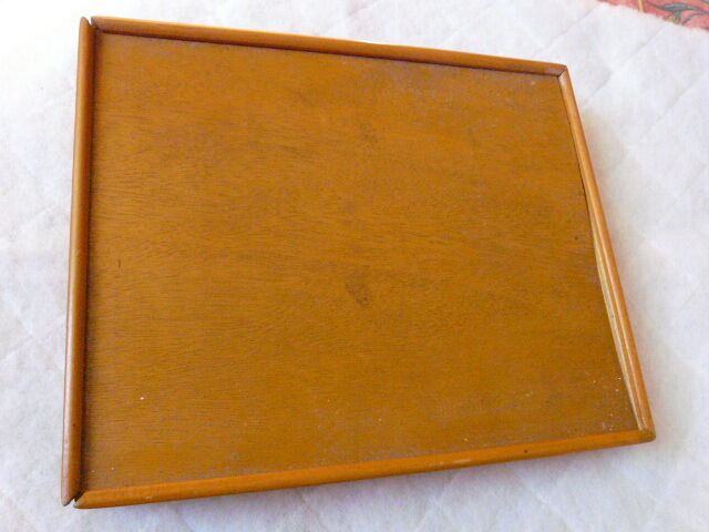 Yellow Dwarf in wooden dated 1921 with tokens