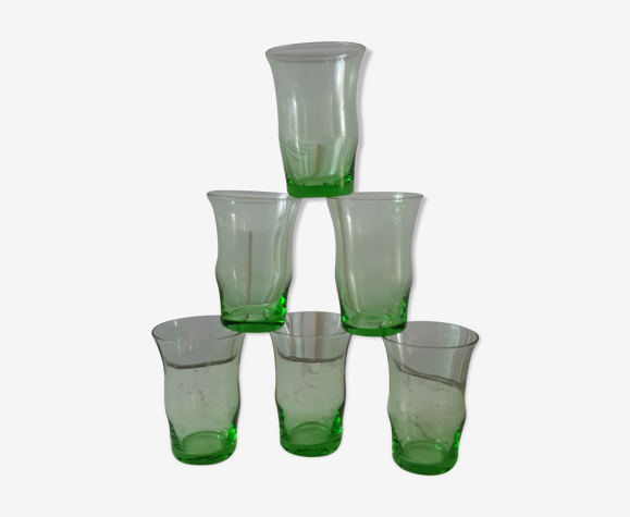 Lot de 6 verres à eau verts années 70