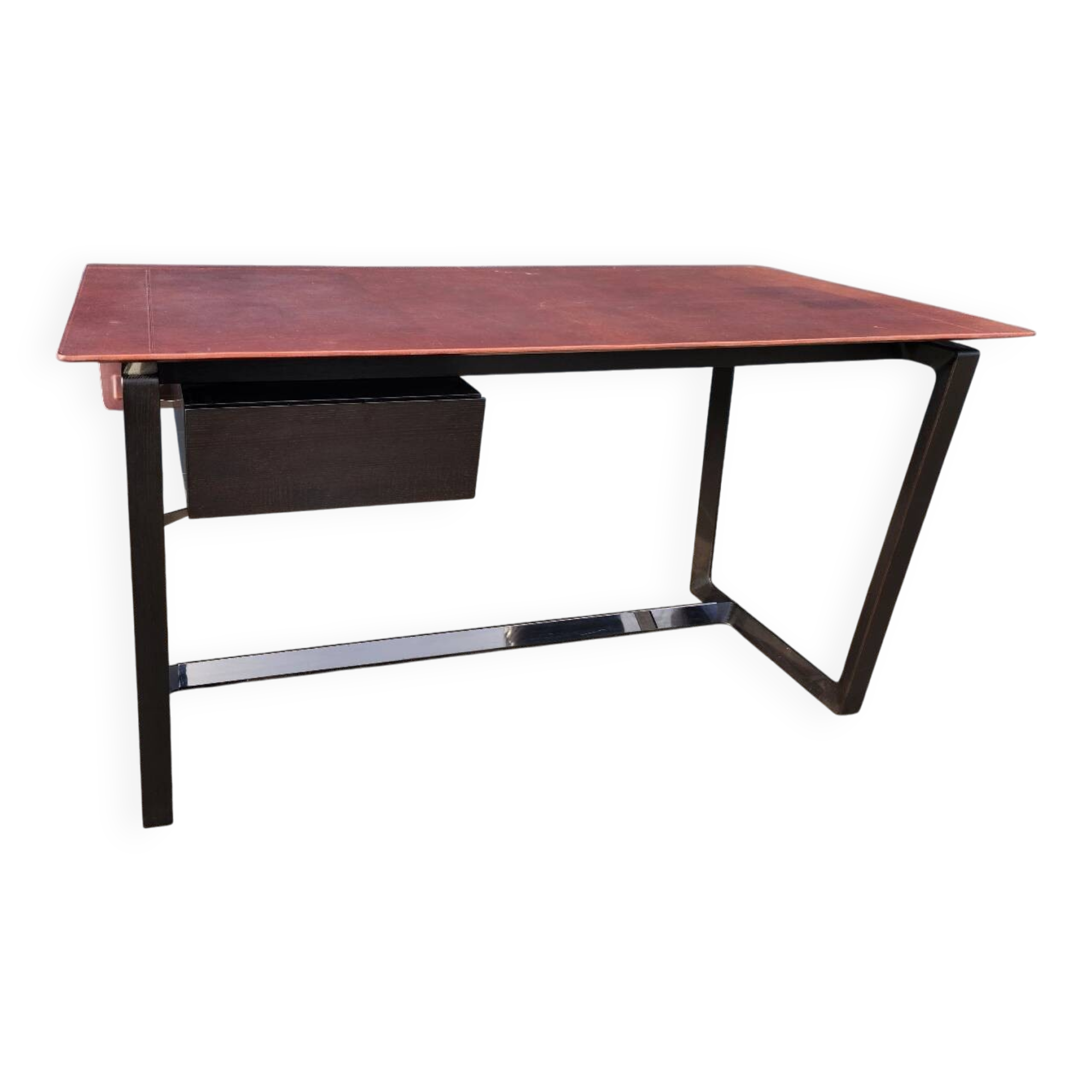 Poltrona Frau - Fred desk by Roberto Lazzeroni