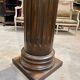 Colonne de style Louis XVI en bois sculpté de la fin du XIXème siècle, 2m27 de hauteur