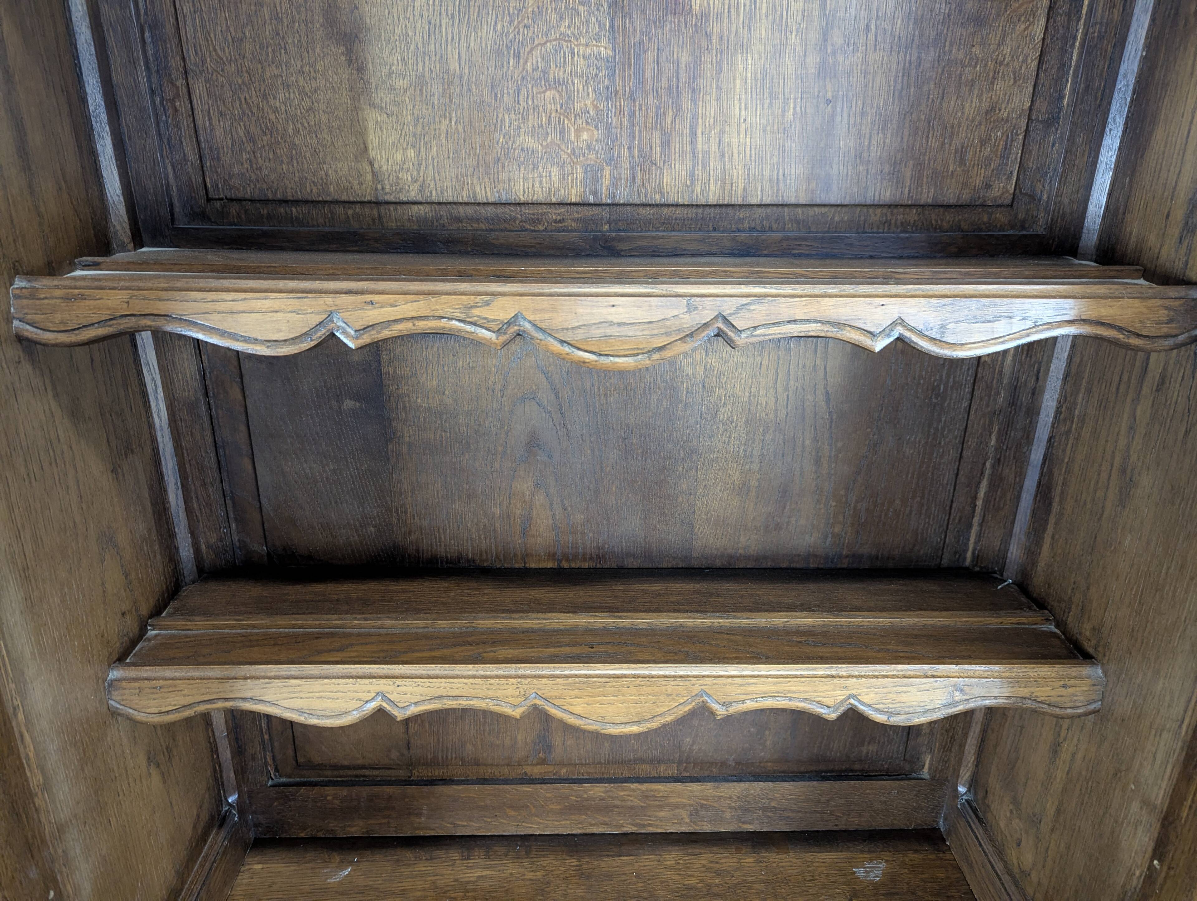 Carved Norman buffet Neo-rustic