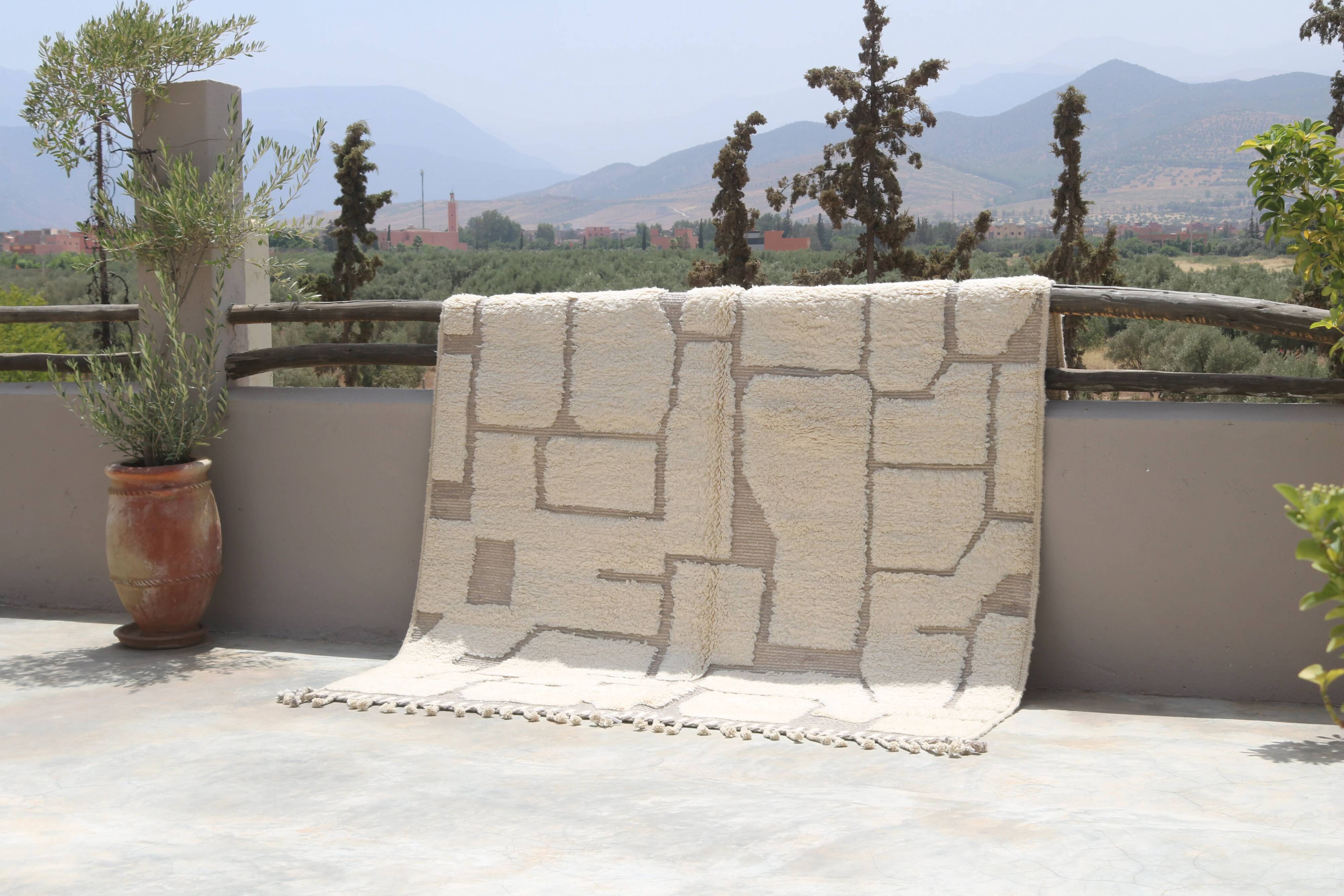 Large Beni Ouarain rug, 295 x 210 cm - G1025