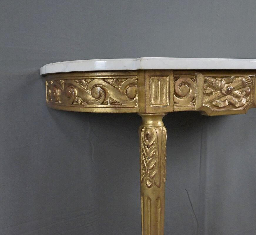 Petite console en marbre et bois doré, style Louis XVI – début XXe