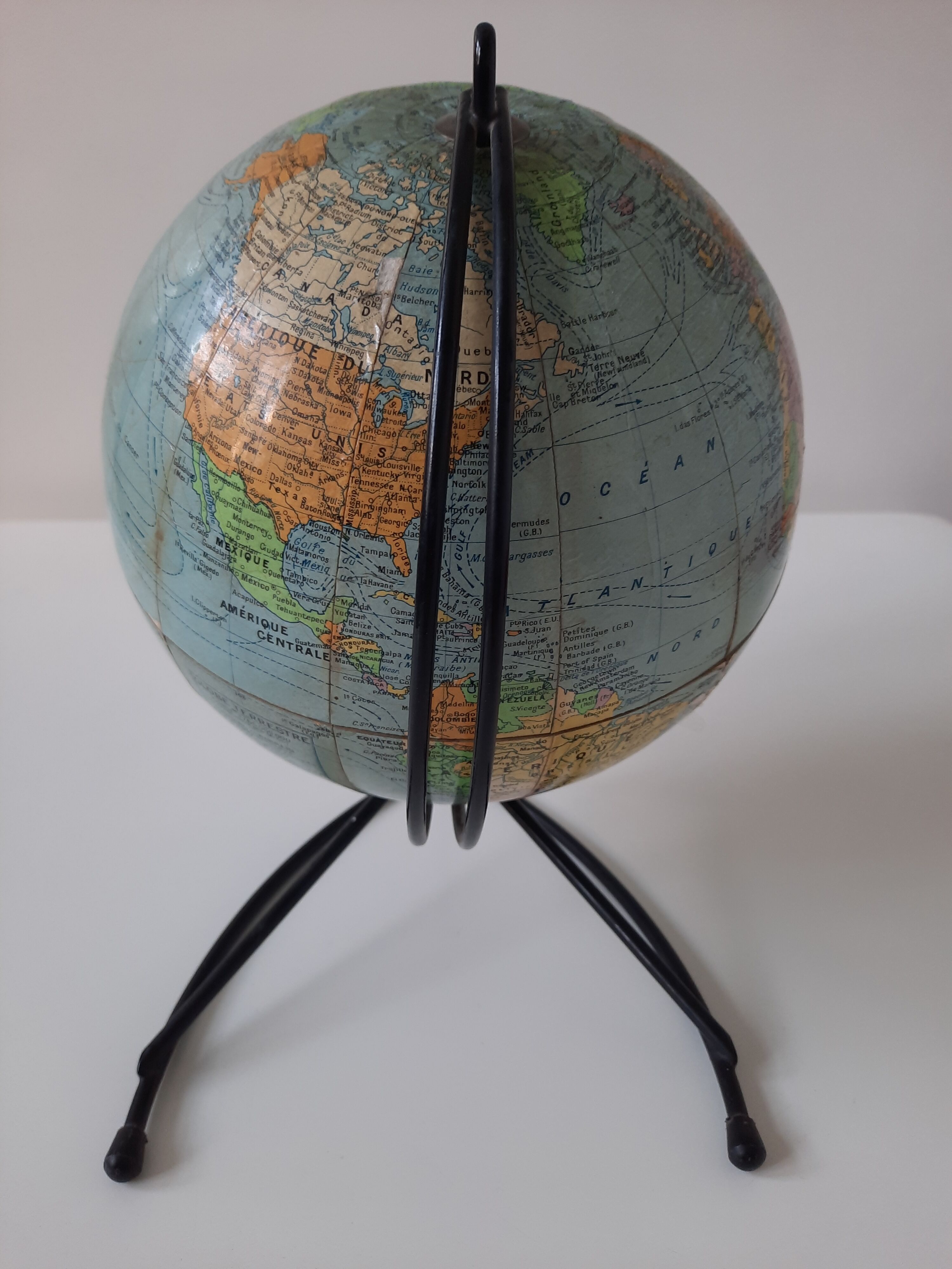 Vintage globe 50/60