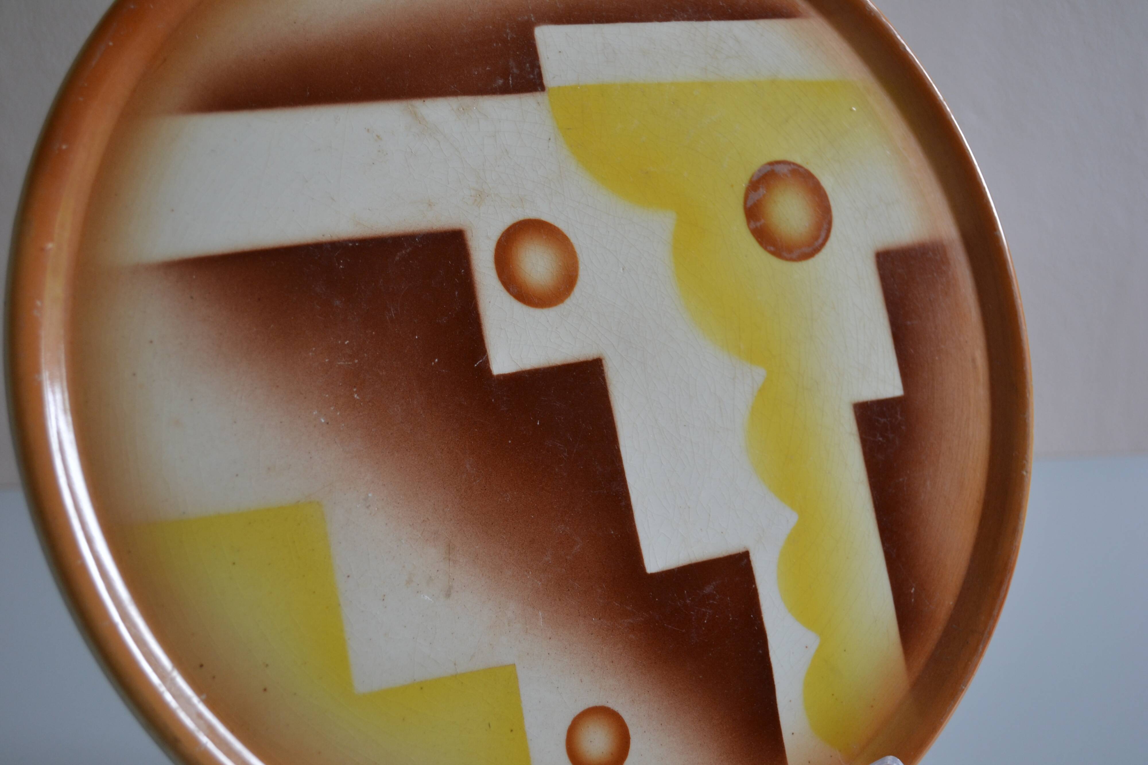 Art deco ceramic dish with geometric decor