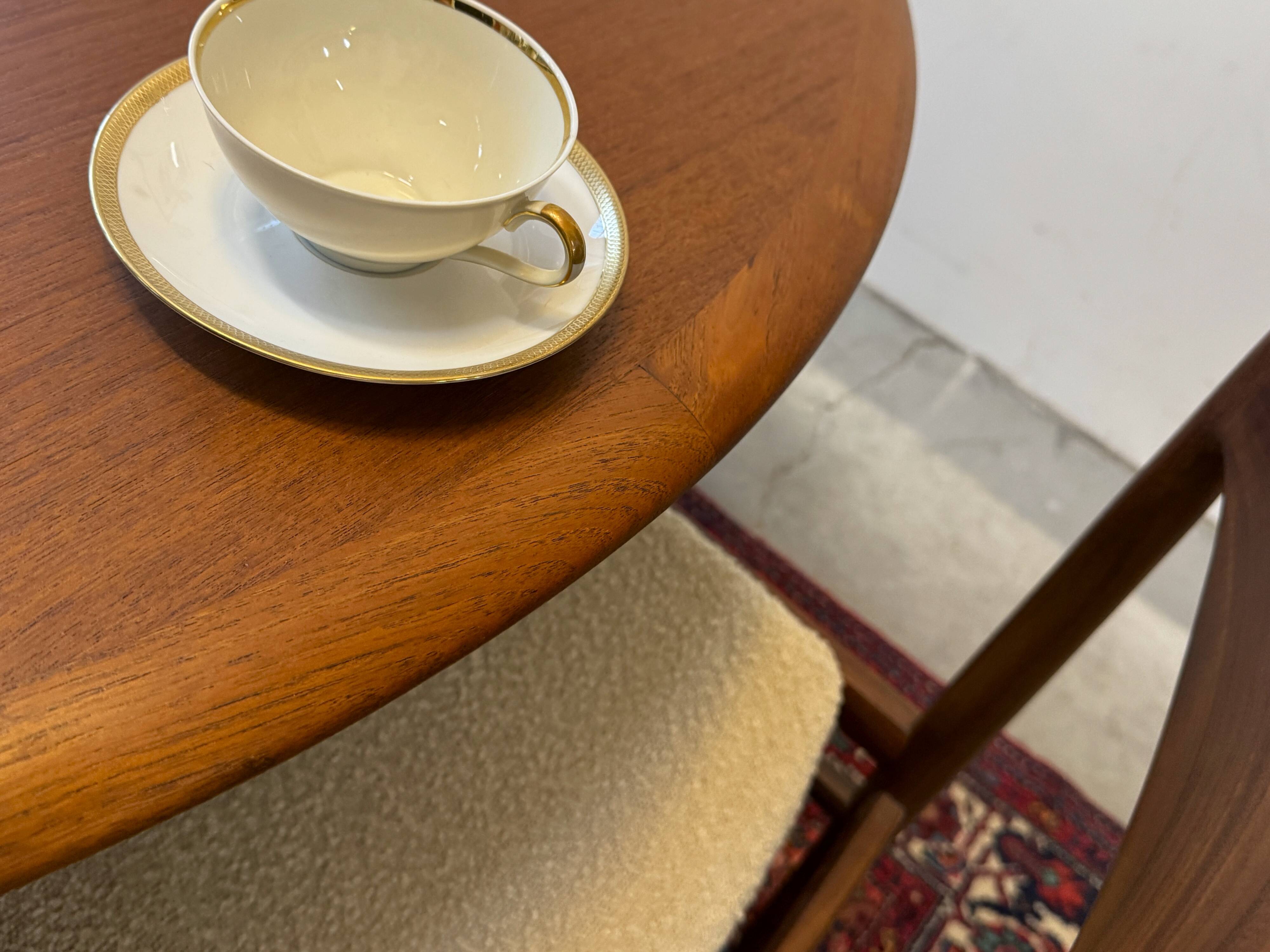 Extendable teak table, Denmark 1960s/1970s, mid-century modern, vintage